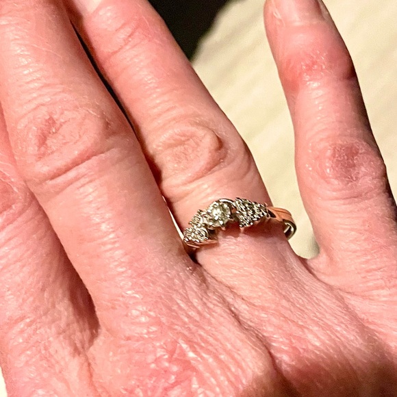 Mid-Century Two-Tone Diamond Bridal Ring - Picture 6 of 9